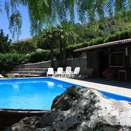 Madonna Del Monte Farm stay Modica
